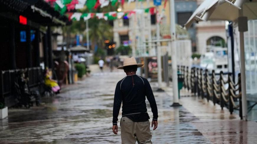 L’ouragan Norma vise les stations balnéaires de Los Cabos au Mexique, alors que Tammy menace les îles de l’Atlantique L’ouragan Norma vise les stations balnéaires de Los Cabos au Mexique, alors que Tammy menace les îles de l’Atlantique
