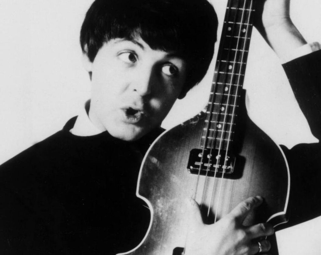 Paul McCartney a révélé le lien entre « A Hard Day’s Night » des Beatles et « Tomorrow Never Knows »