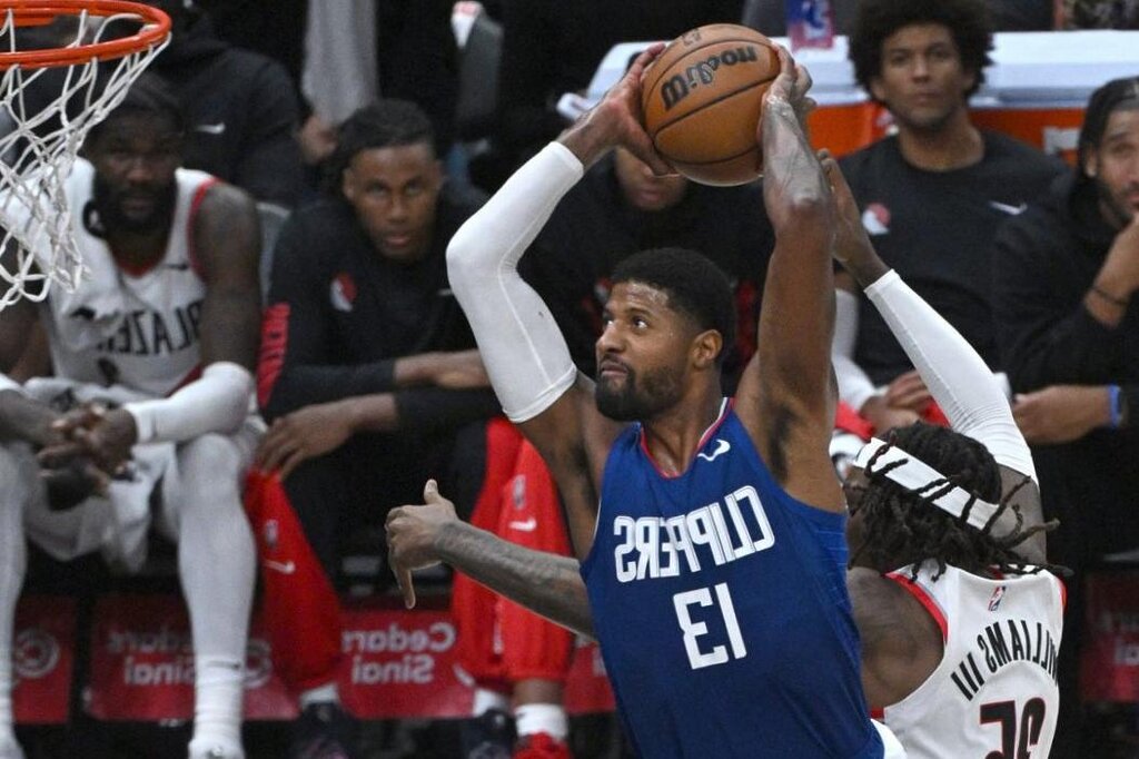 George et Leonard mènent les Clippers devant les Blazers lors de l’ouverture de la saison