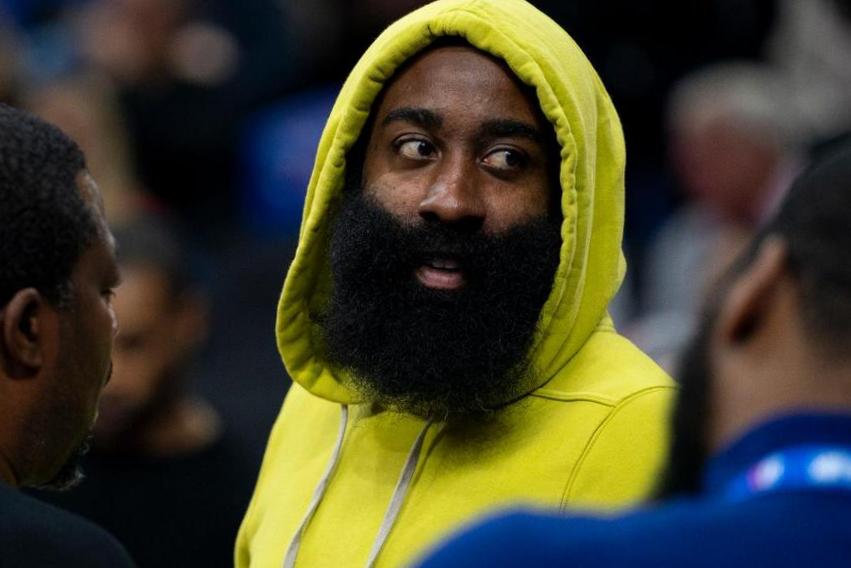 Les 76ers échangent le garde mécontent James Harden aux Clippers, selon une source AP Les 76ers échangent le garde mécontent James Harden aux Clippers, selon une source AP