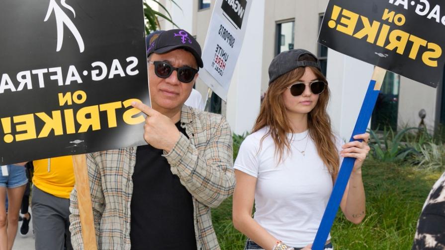 La grève des acteurs hollywoodiens est terminée grâce à un accord conclu avec les studios La grève des acteurs hollywoodiens est terminée grâce à un accord conclu avec les studios