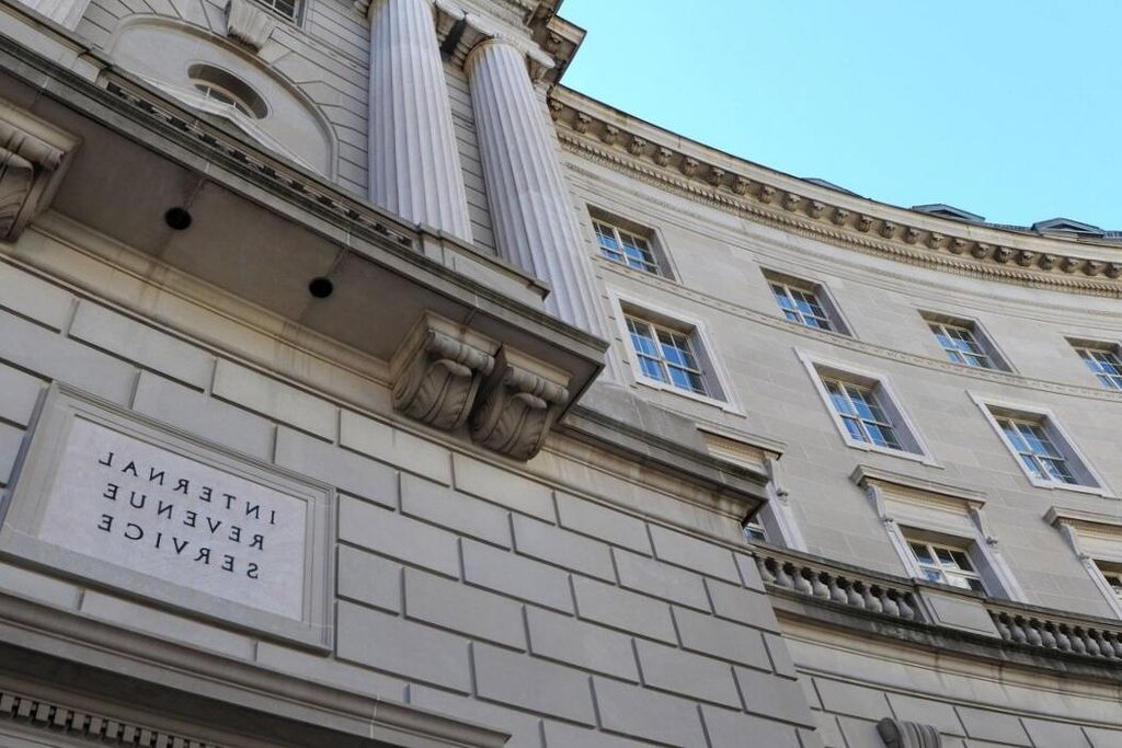 Pour s’ajuster à l’inflation, l’IRS modifie les tranches d’impôt sur le revenu 2024 et les déductions forfaitaires