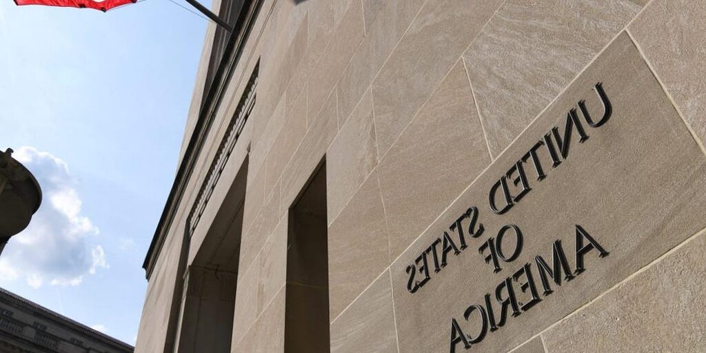 Le gouvernement fédéral démantèle le réseau de bordels « haut de gamme » ; Les clients s’inquiètent en ligne