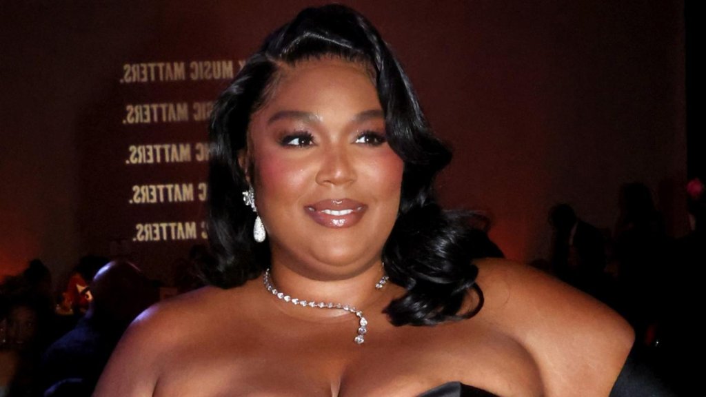 Les accusateurs de Lizzo ripostent en affirmant qu’ils suppriment sa liberté d’expression