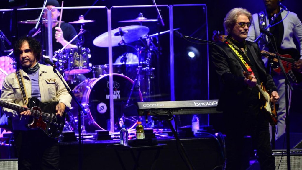 Daryl Hall poursuit John Oates et prend une ordonnance d’interdiction