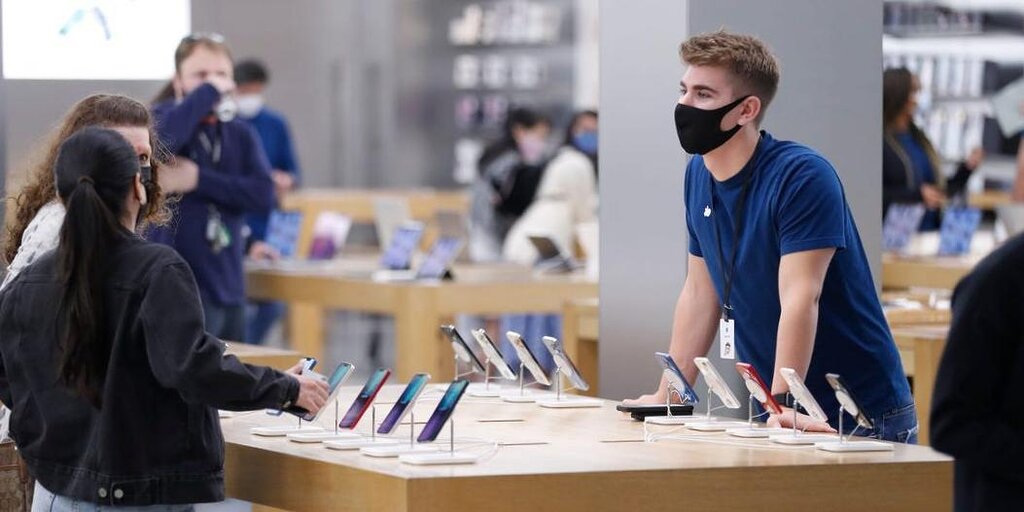 Apple a illégalement refusé des avantages sociaux aux travailleurs syndiqués, affirme le NLRB Apple a illégalement refusé des avantages sociaux aux travailleurs syndiqués, affirme le NLRB