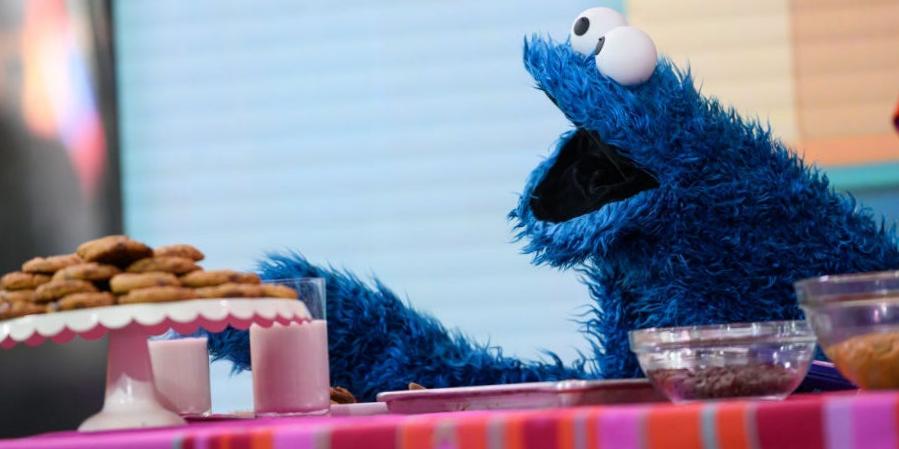 Cookie Monster obtient de vrais cookies et la recette est dérangeante