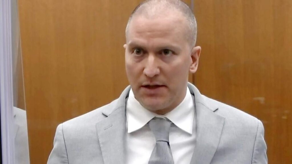 Un ex-flic reconnu coupable du meurtre de George Floyd a été poignardé en prison, selon une source de l’AP Un ex-flic reconnu coupable du meurtre de George Floyd a été poignardé en prison, selon une source de l’AP