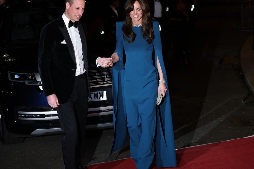 Carole Middleton a porté le jumelage à un tout autre niveau avec Kate et William – Livre