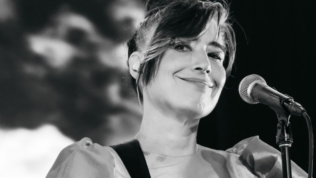 Kathleen Hanna annonce la tournée du livre « Rebel Girl » 2024
