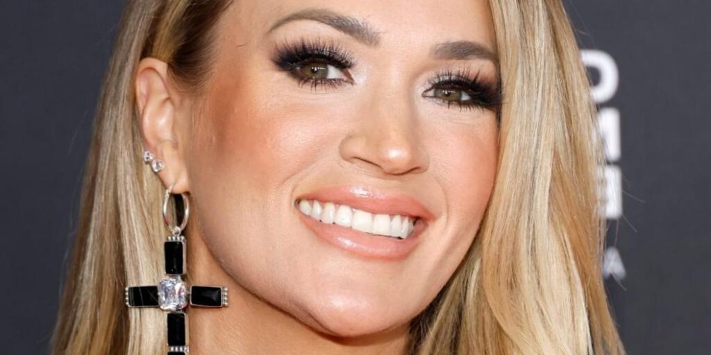 Carrie Underwood parle de « créer des souvenirs » à Noël : ses 3 traditions réconfortantes Carrie Underwood parle de « créer des souvenirs » à Noël : ses 3 traditions réconfortantes