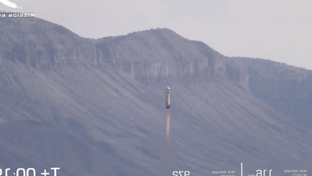 Blue Origin de Jeff Bezos lance avec succès une fusée : vidéo