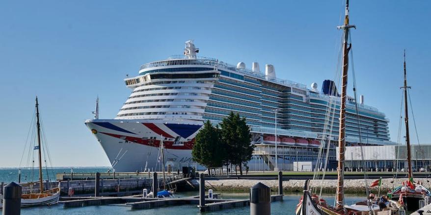 Des passagers de croisière hospitalisés après des turbulences sur un vol affrété Des passagers de croisière hospitalisés après des turbulences sur un vol affrété