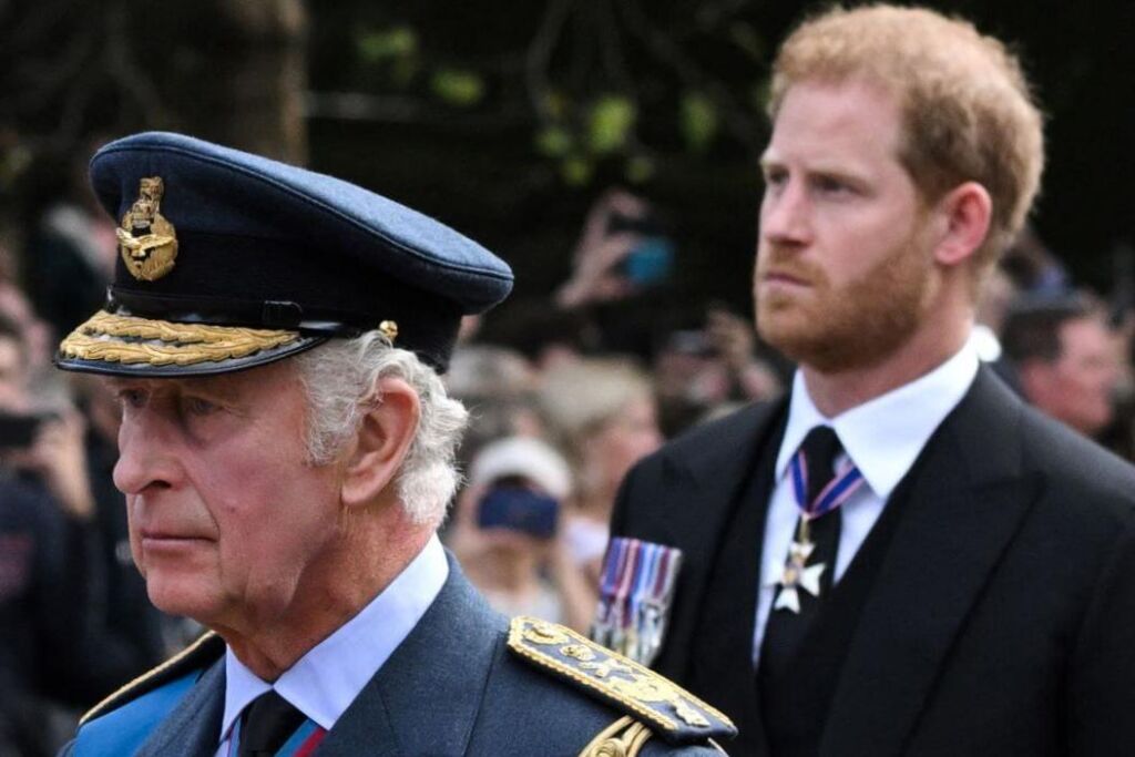 Le roi Charles est « en mission » pour ramener le prince Harry dans la famille royale, selon une source