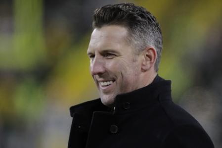 Les Commanders de Washington embauchent Adam Peters, cadre des 49ers, en tant que directeur général, selon une source AP Les Commanders de Washington embauchent Adam Peters, cadre des 49ers, en tant que directeur général, selon une source AP