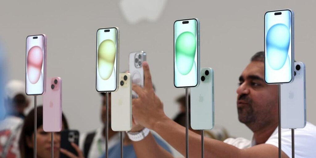 L'action Apple pourrait bondir de 23 % alors que l'IA pilotera le cycle de mise à niveau de l'iPhone : BofA L'action Apple pourrait bondir de 23 % alors que l'IA pilotera le cycle de mise à niveau de l'iPhone : BofA