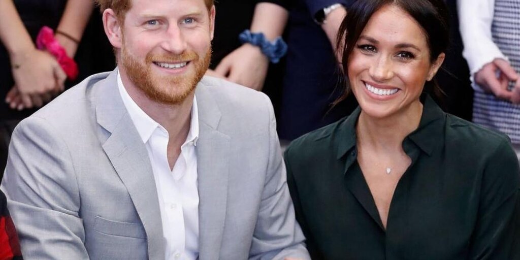 Le prince Harry et Meghan Markle auraient pu assumer « tout le rôle » pendant la crise de santé royale, mais le palais les a « laissés tomber », affirme le correspondant royal Le prince Harry et Meghan Markle auraient pu assumer « tout le rôle » pendant la crise de santé royale, mais le palais les a « laissés tomber », affirme le correspondant royal