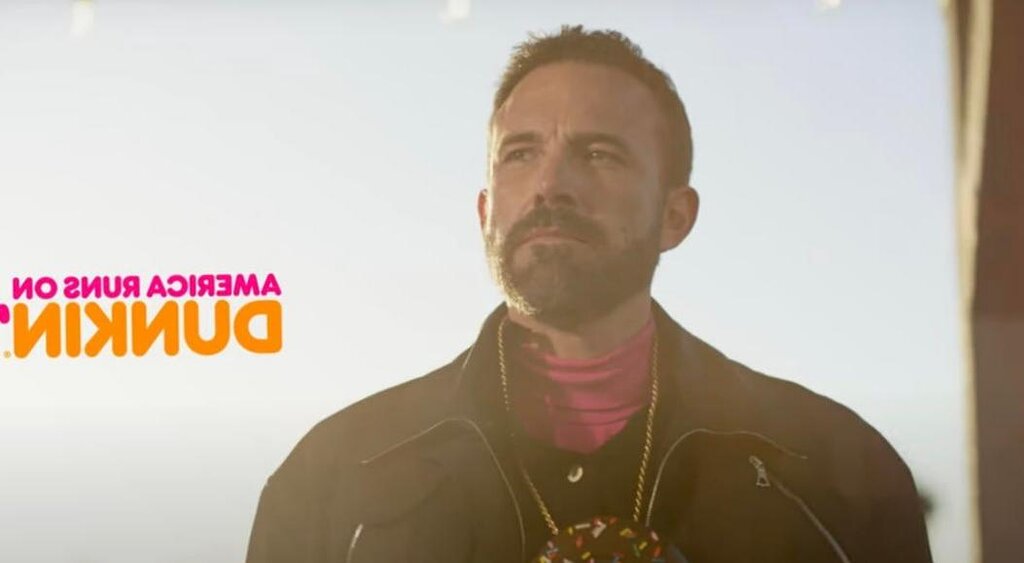 Ben Affleck tente de devenir une pop star dans la nouvelle publicité Dunkin'