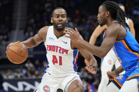 Les Knicks renforcent leur banc en acquérant Burks et Bogdanovic des Pistons, selon une source AP