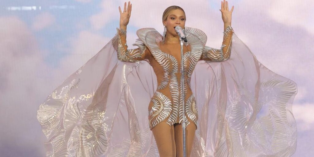 Les mystérieuses publicités de Verizon pour le Super Bowl font allusion à l'apparition de Beyoncé Les mystérieuses publicités de Verizon pour le Super Bowl font allusion à l'apparition de Beyoncé