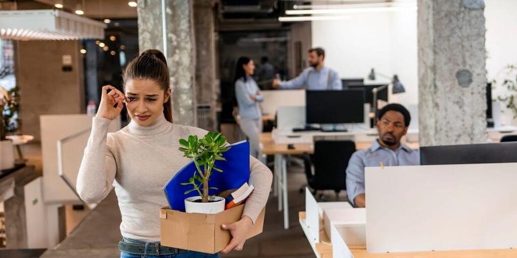 Une femme dit qu'elle a été licenciée pour avoir été trop efficace, surpassant ainsi son manager Une femme dit qu'elle a été licenciée pour avoir été trop efficace, surpassant ainsi son manager