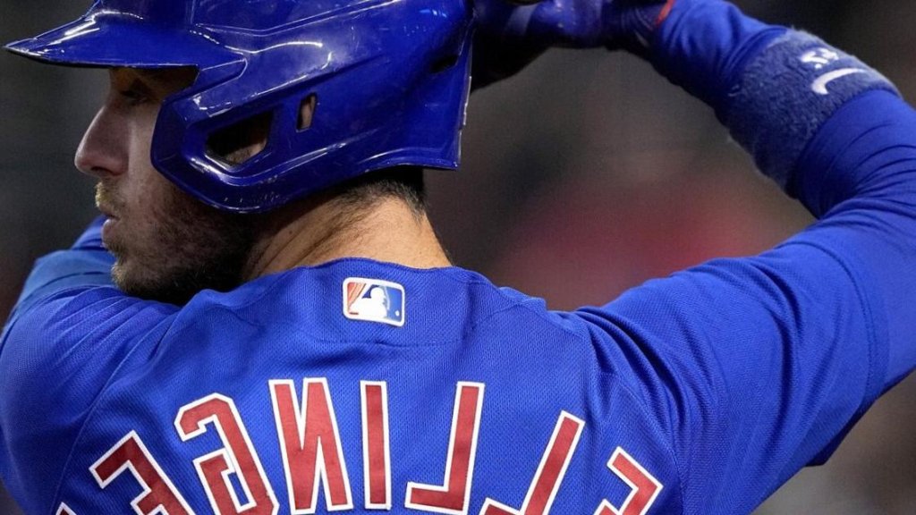 Cody Bellinger revient chez les Cubs avec un contrat de 80 millions de dollars sur 3 ans, selon une source AP