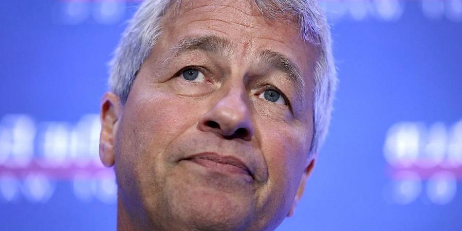 Dimon, Solomon, Gundlach et Hanke mettent en garde contre une menace de récession et de complaisance