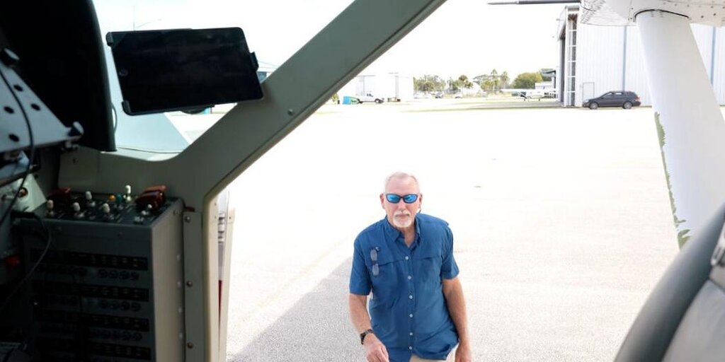 Un pilote raconte un anévrisme en vol et un passager inexpérimenté atterrissant dans un avion