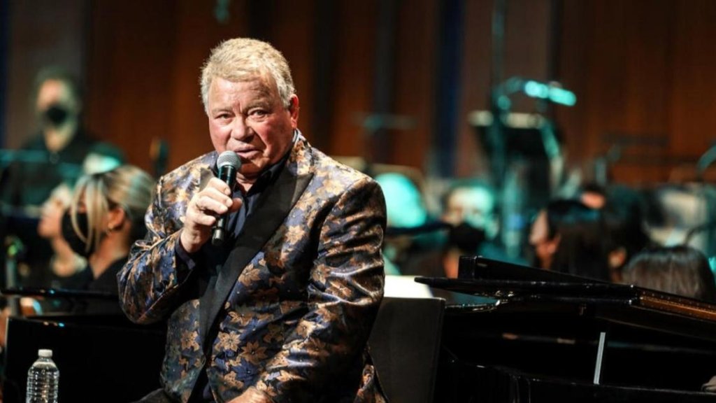 William Shatner célèbre son 93e anniversaire avec une nouvelle chanson « I Want to Be a Tree » William Shatner célèbre son 93e anniversaire avec une nouvelle chanson « I Want to Be a Tree »