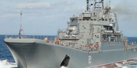 L'Ukraine affirme avoir touché deux autres navires de guerre de la flotte russe de la mer Noire L'Ukraine affirme avoir touché deux autres navires de guerre de la flotte russe de la mer Noire