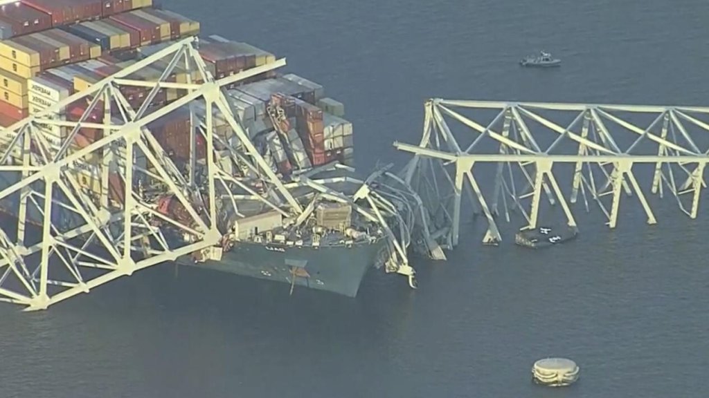 Francis Scott Key : le pont de Baltimore s'effondre après la collision d'un porte-conteneurs