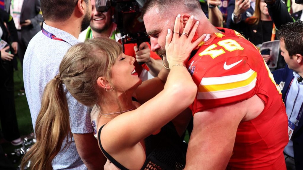Taylor Swift, Travis Kelce et d'autres nominations Taylor Swift, Travis Kelce et d'autres nominations
