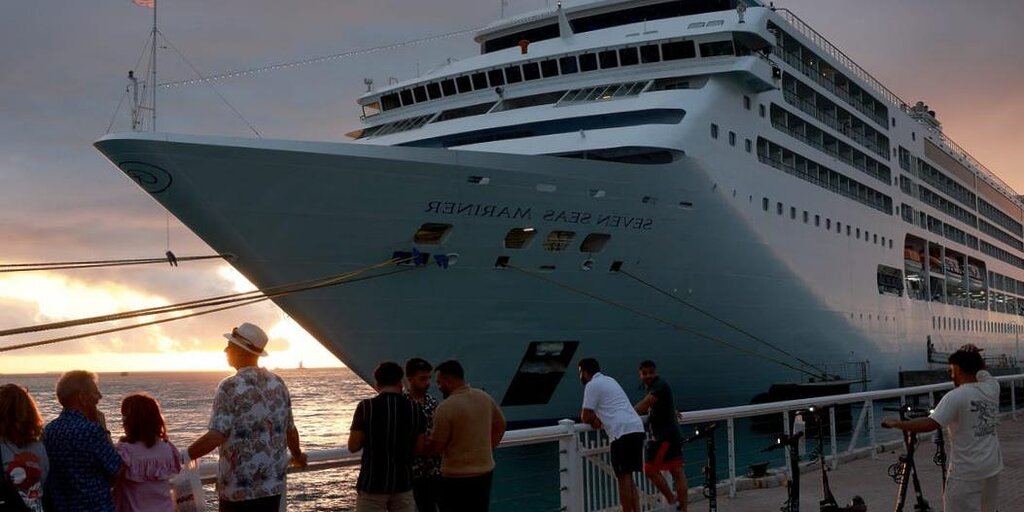 Un ancien avocat d'entreprise est décédé après une chute lors d'une croisière de luxe : rapports Un ancien avocat d'entreprise est décédé après une chute lors d'une croisière de luxe : rapports