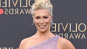 Hannah Waddingham gronde le photographe qui lui a dit de « montre ta jambe »