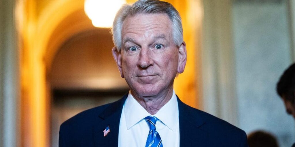 Tuberville manque le vote sur l'aide à l'Ukraine après s'y être opposé