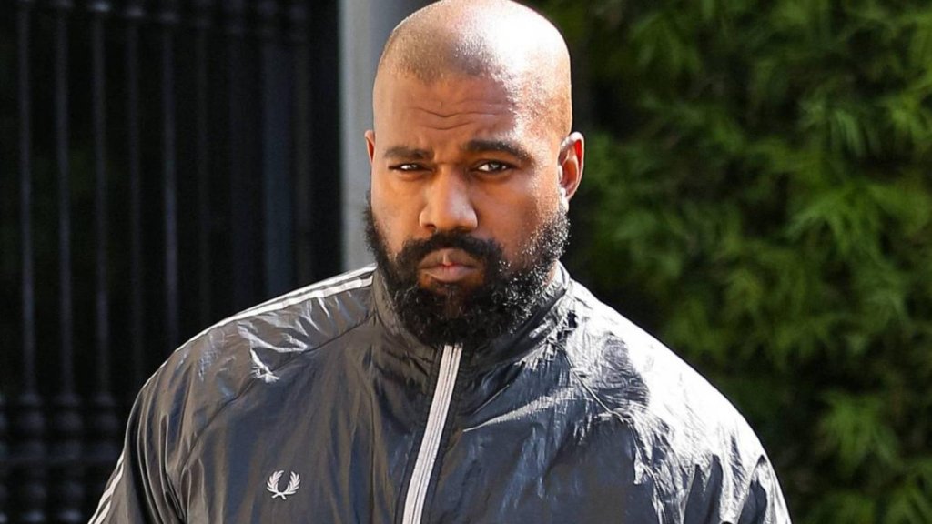 Kanye West annonce « Yeezy Porn » au milieu des rapports d'une société de films pour adultes