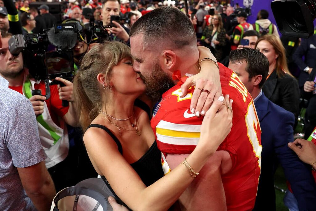 Une ancienne épouse de la NFL dit que Taylor Swift « boit plus » avec Travis Kelce