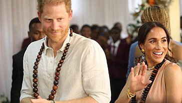 Meghan Markle épate les fans dans une magnifique robe alors qu'elle et le prince Harry visitent le Nigeria