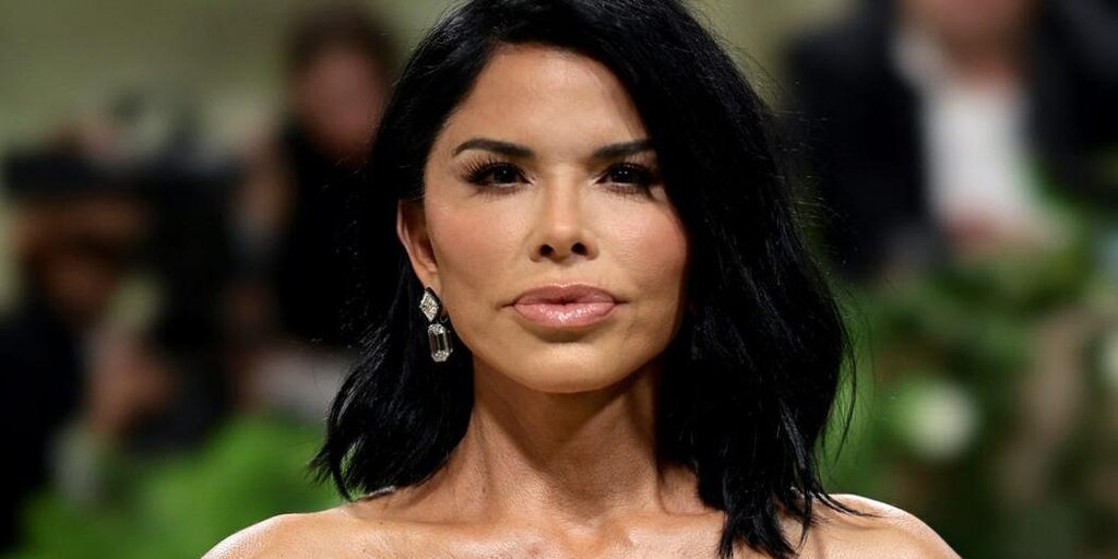 Lauren Sánchez devient émue en tant que fils aîné, Nikko, Graduates College Lauren Sánchez devient émue en tant que fils aîné, Nikko, Graduates College