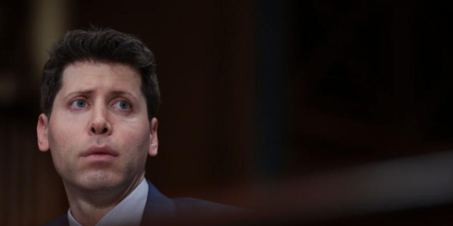 Sam Altman d'OpenAI a une nouvelle idée pour un revenu de base universel