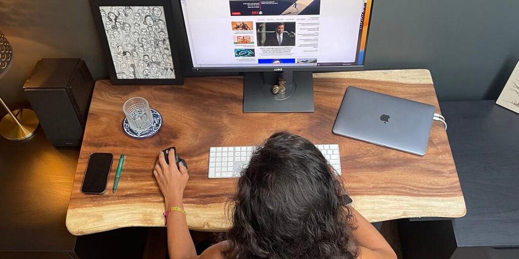 Je suis une mère qui travaille et j'ai arrêté de me faire des amis au travail Je suis une mère qui travaille et j'ai arrêté de me faire des amis au travail