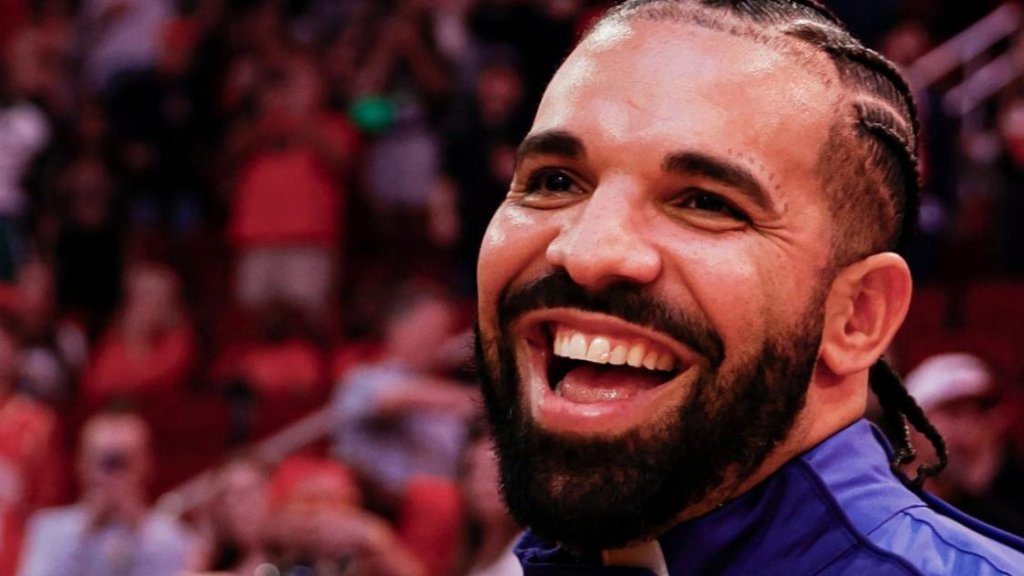 Drake apparaît sur le remix de Snowd4y 'Hey There Delilah' 'Wah Gwan Delilah' Drake apparaît sur le remix de Snowd4y 'Hey There Delilah' 'Wah Gwan Delilah'