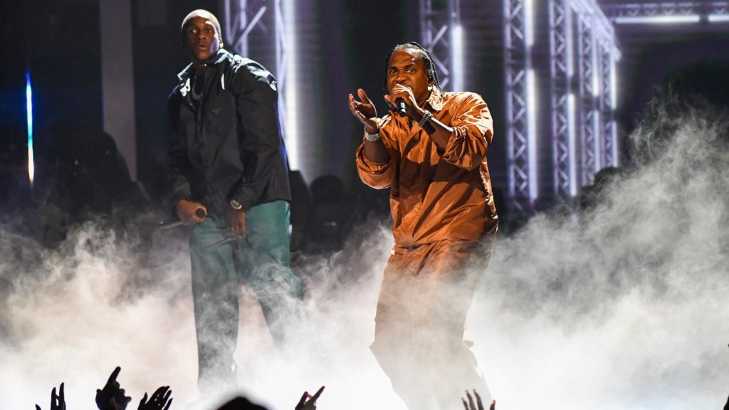 Clipse parle du nouveau morceau « Birds Don't Sing », de l'album à venir et de la tournée