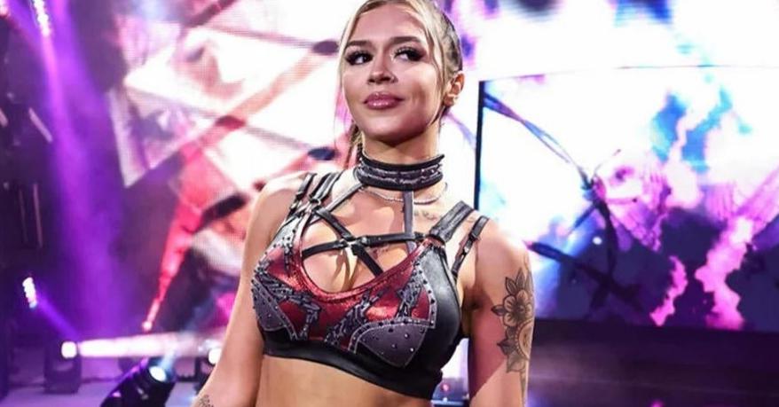Cora Jade de la WWE pourrait avoir une blessure au genou lors de NXT Cora Jade de la WWE pourrait avoir une blessure au genou lors de NXT