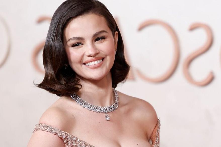 Selena Gomez et Benny Blanco évoquent sa demande en mariage sur ‘Tonight’