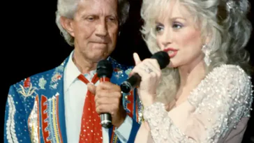Dolly Parton : pourquoi les rumeurs sur Porter Wagoner ne l’ont jamais étonnée