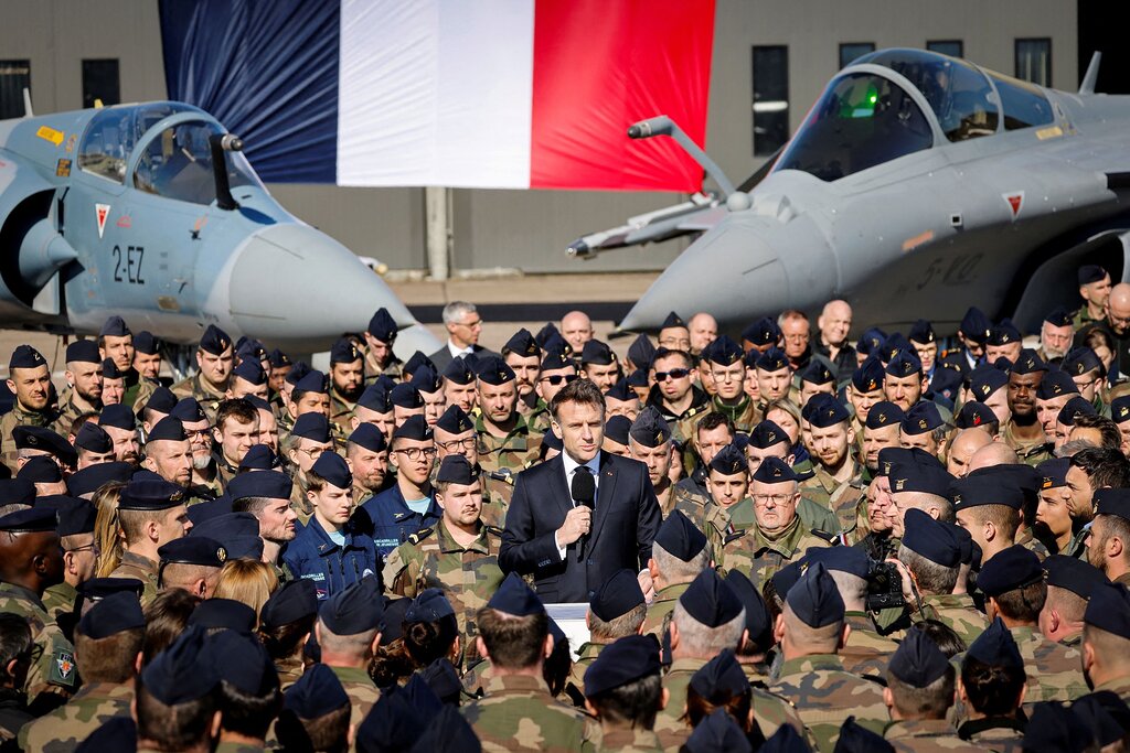 Paris pourrait-elle devenir le nouveau leader de la défense occidentale ? Paris pourrait-elle devenir le nouveau leader de la défense occidentale ?
