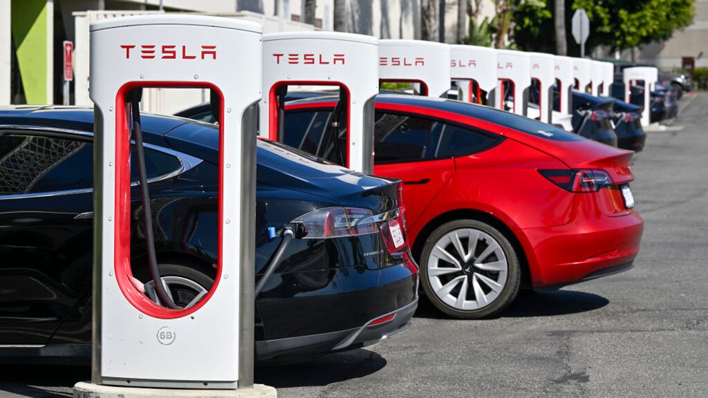 « Un propriétaire de Tesla dévoile comment réduire ses factures d’électricité » « Un propriétaire de Tesla dévoile comment réduire ses factures d’électricité »
