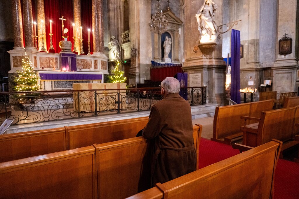 Drame : le prêtre qui a baptisé le petit garçon se suicide