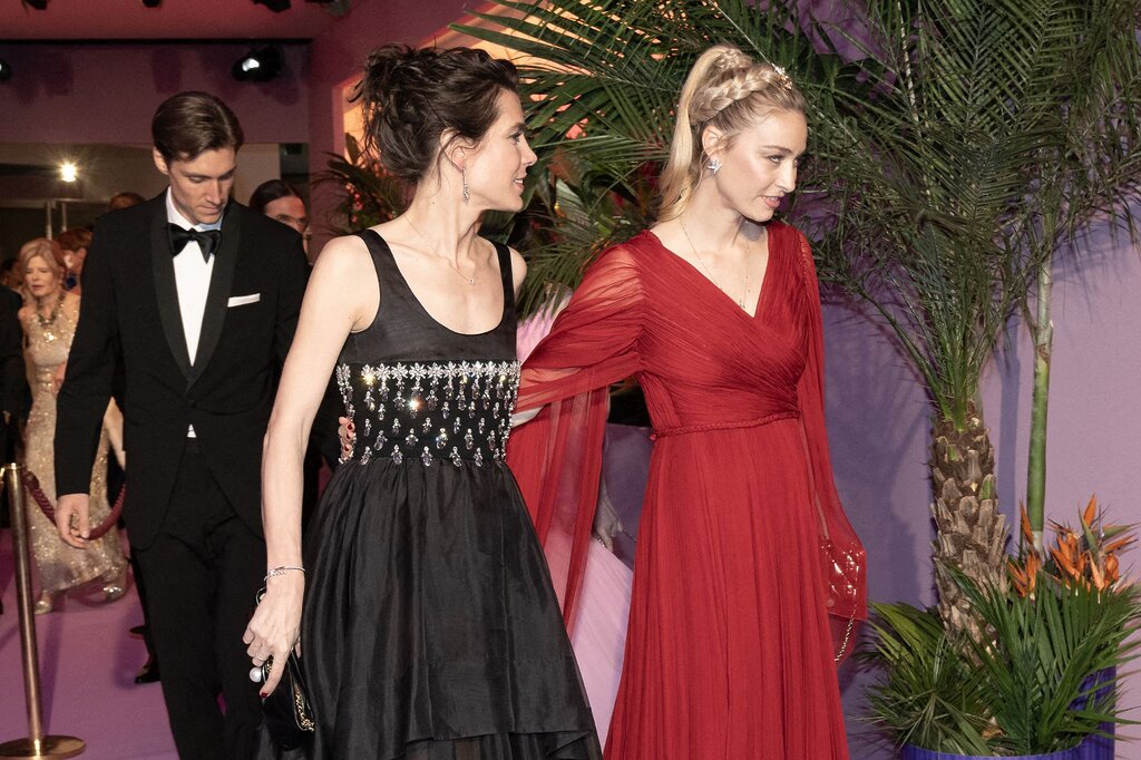 Charlotte Casiraghi et Beatrice Borromeo, unies et élégantes au Bal de la Rose